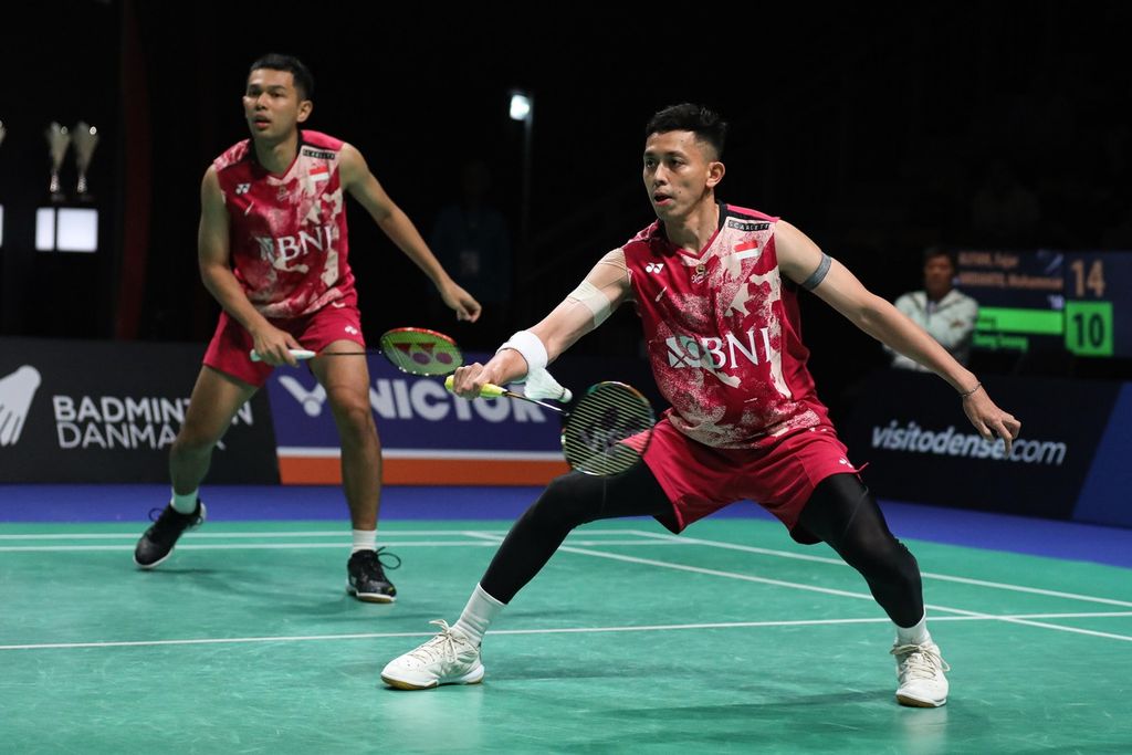 Fajar Alfian/Muhammad Rian Ardianto melawan Jin Yong/Na Sung-seung (Korea Selatan), pada perempat final Denmark Terbuka di Jyske Bank Arena, Odense, Jumat waktu setempat atau Sabtu (21/10/2023) dini hari waktu Indonesia. Fajar/Rian menang 21-15, 21-14.