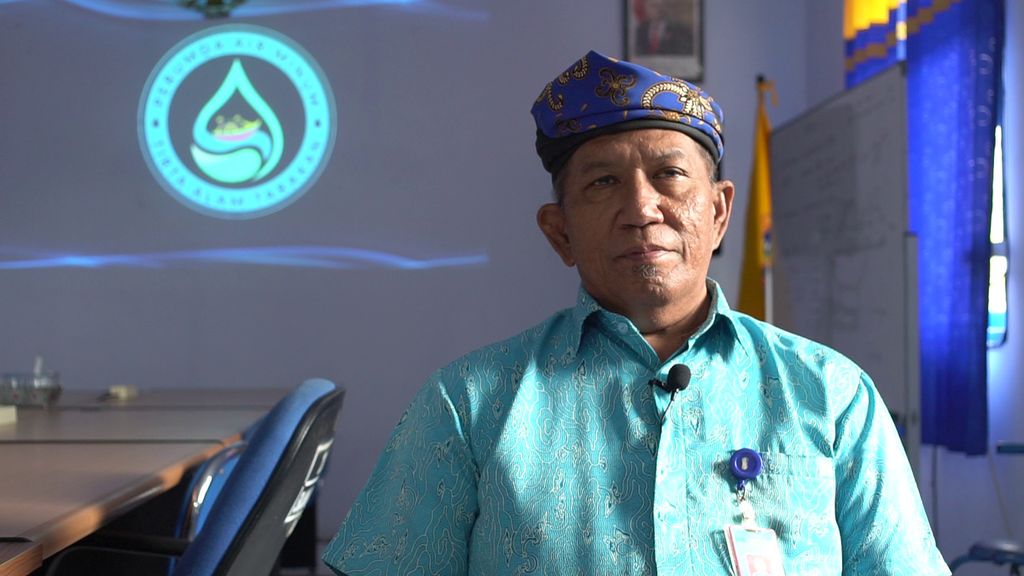 Tenaga Ahli PDAM Tirta Alam Kota Tarakan Suryaman saat diwawancara di ruang kerjanya di Kota Tarakan, Kalimantan Utara, Kamis (29/9/2022).