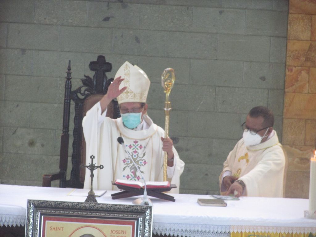 Uskup Keuskupan Agung Kupang Mgr Petrus Turang Pr, Jumat (1/1/2021).