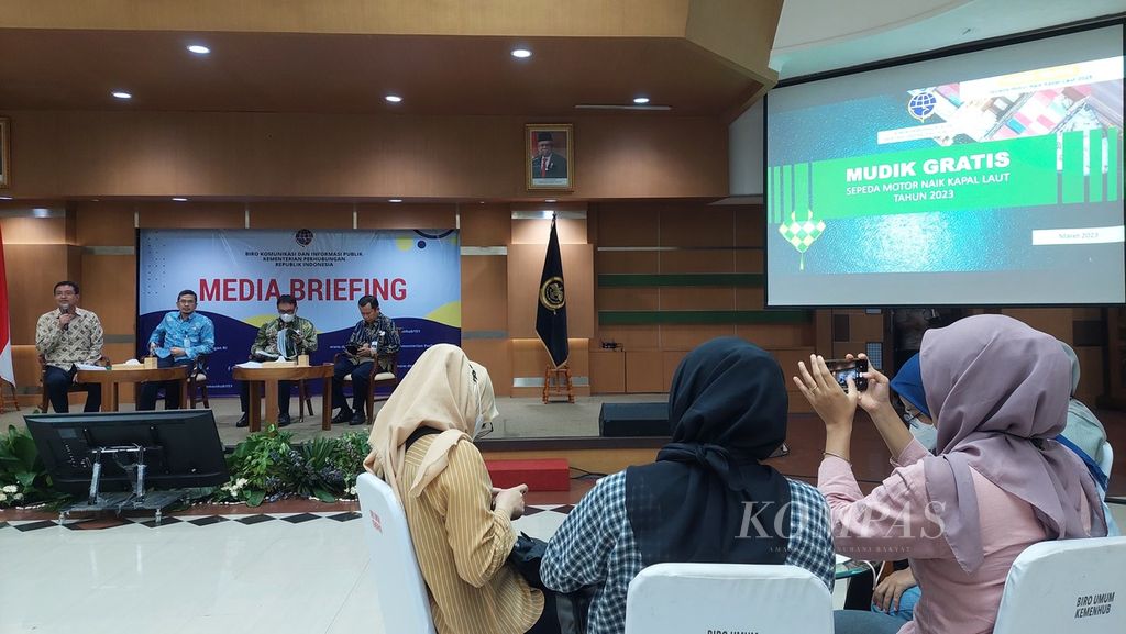 Paparan terkait program mudik gratis angkutan Lebaran 2023 di kantor Kementerian Perhubungan di Jakarta, Jumat (24/3/2023).