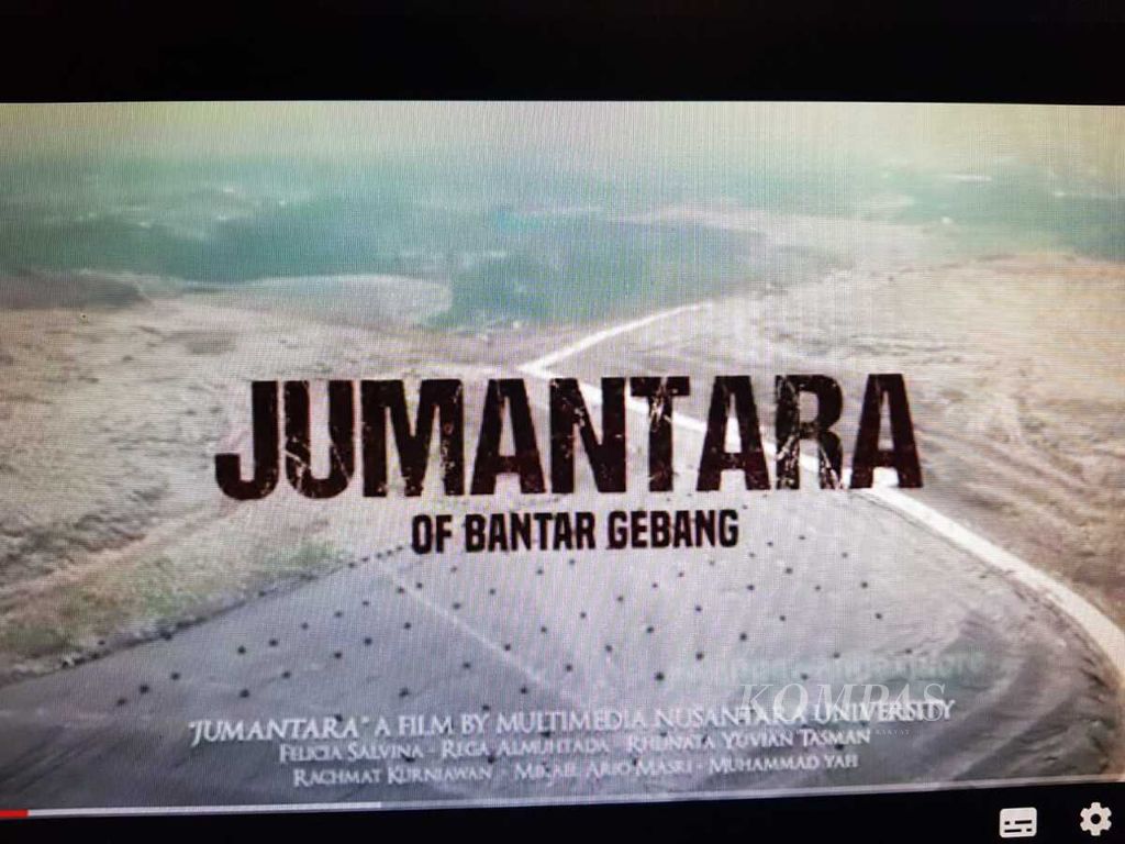 Tangkapan layar film "Jumantara of Bantar Gebang", karya mahasiswa Universitas Multimedia Nusantara (UMN) yang mendapatkan penghargaan dalam The 8th edition of the MegaCities-ShortDocs Festival. Penyerahan penghargaan dijadwalkan 15 Desember 2022 di Paris, Perancis.