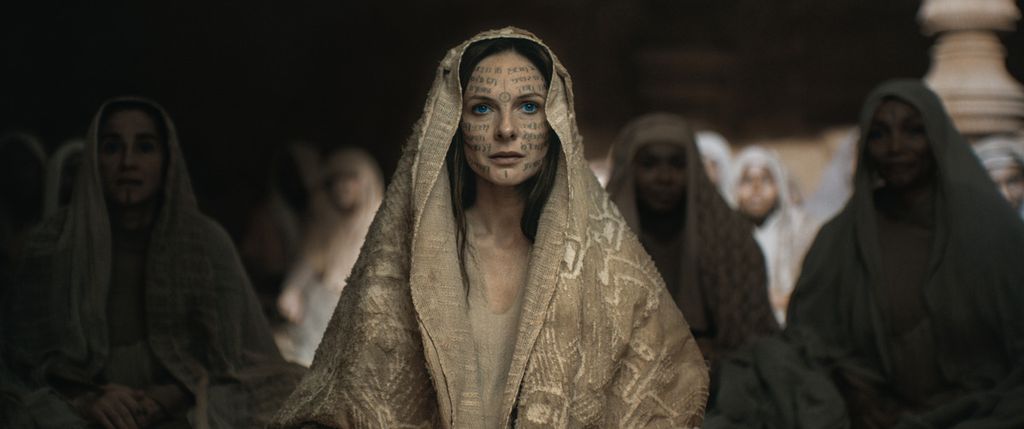 Rebecca Ferguson dalam salah satu adegan film <i>Dune: Part Two</i> (2024).