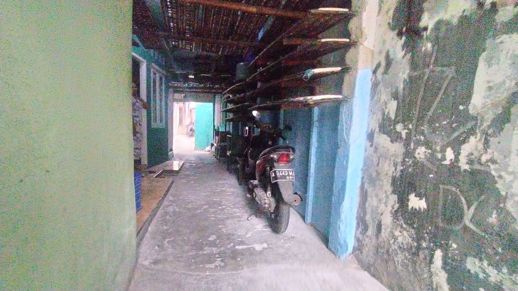 Suasana lokasi kejadian pencurian oleh dua badut di Jalan Haji Aom, Gang Tempe, Kelurahan Kramat Pela, Kebayoran Baru, Jakarta Selatan, Rabu (23/11/2022).
