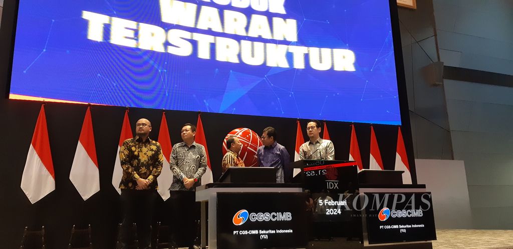 Acara peresmian peluncuran enam waran terstruktur oleh PT CGS-CIMB Sekuritas Indonesia di Bursa Efek Indonesia, Jakarta, Senin (5/2/2024).