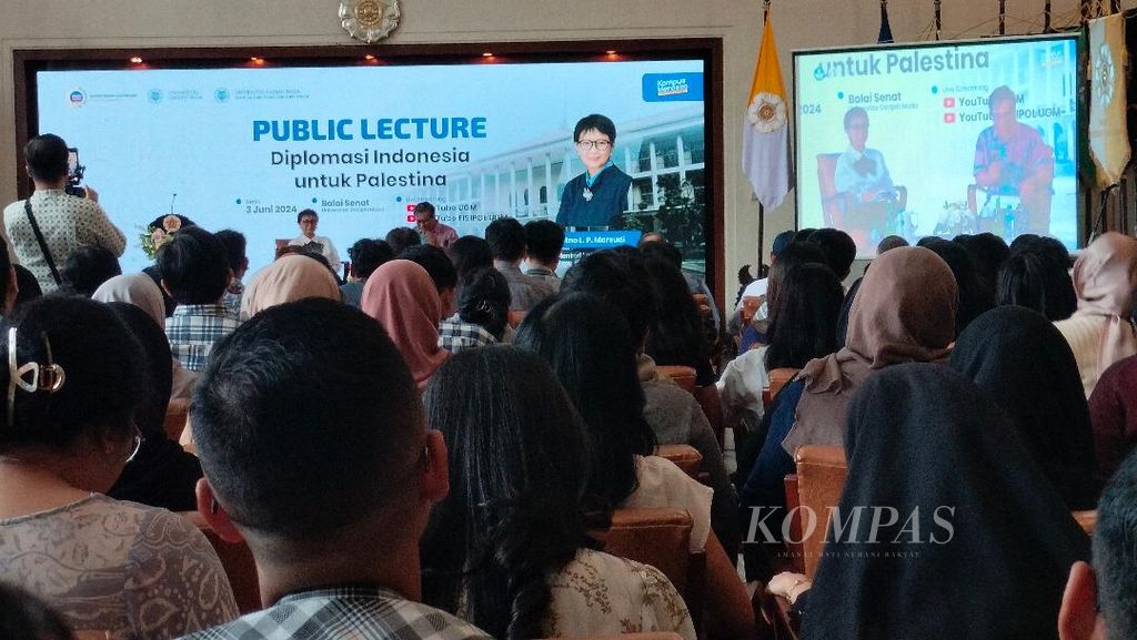 Kuliah umum dari Menteri Luar Negeri Retno LP Marsudi dengan tema Diplomasi Indonesia untuk Palestina yang digelar di Balai Senat UGM, Yogyakarta, Senin (3/6/2024).