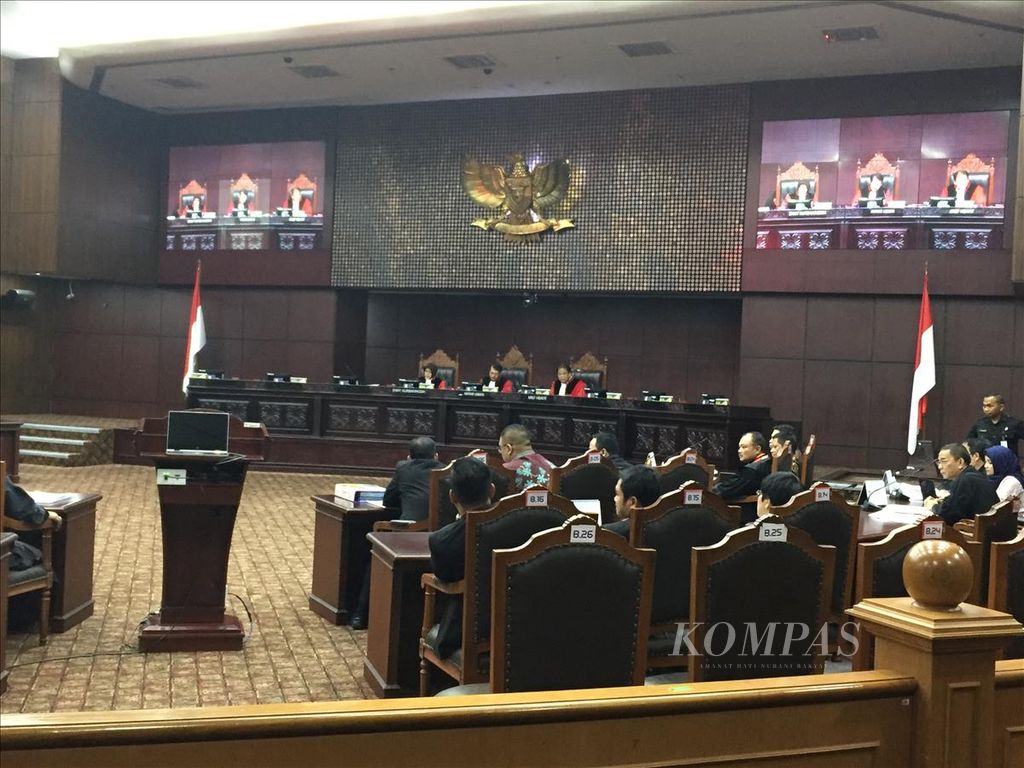 Suasana sidang di Mahkamah Konstitusi, Jakarta, Selasa (16/7/2019).