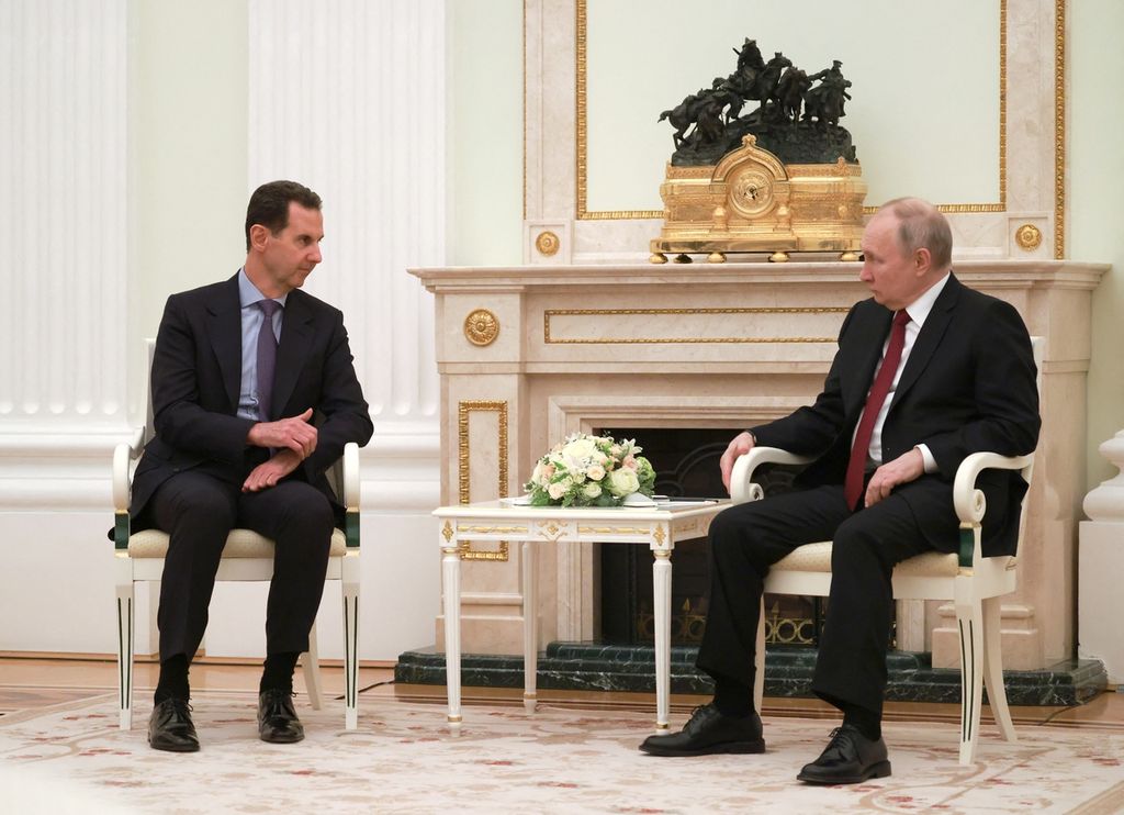 Presiden Rusia Vladimir Putin menerima Presiden Suriah Bashar al-Assad di Moskwa, Rabu (15/3/2023). Mereka membahas isu bilateral dan kawasan.