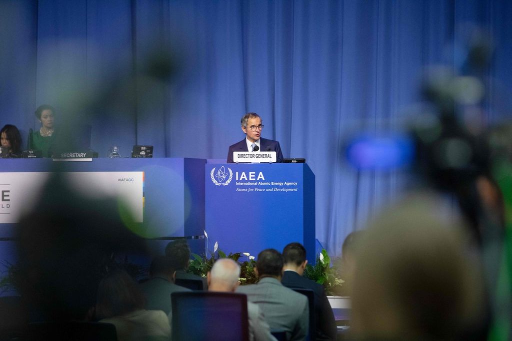 Direktur Jenderal Badan Tenaga Atom Internasional  (IAEA) Rafael Grossi berpidato dalam pembukaan Sidang Ke-67 Konferensi Umum IAEA, Senin (25/9/2023), di Vienna, Austria. Dalam sidang yang berlangsung sampai Jumat (29/9/2023), 