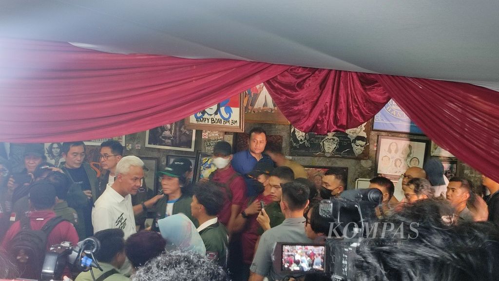 Slank mendeklarasikan dukungannya kepada pasangan Ganjar-Mahfud di markas Slank, Gang Potlot III, Jakarta Selatan, Sabtu (20/1/2023). 