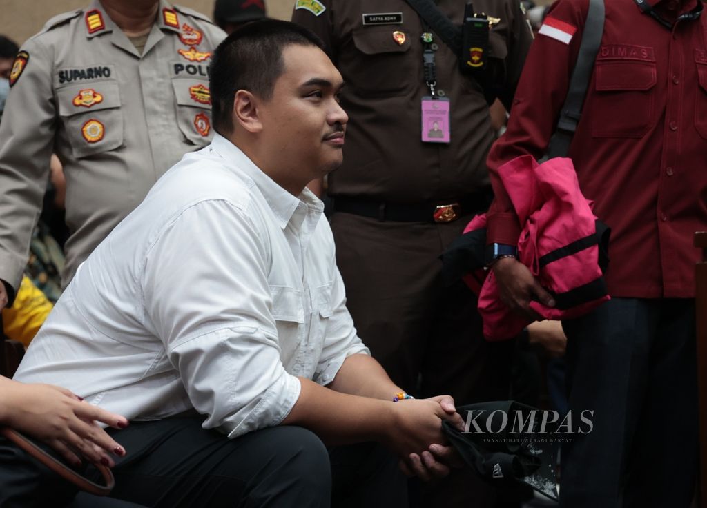 Menteri Pemuda dan Olahraga Dito Ariotedjo memenuhi panggilan sebagai saksi dalam sidang kasus dugaan korupsi pembangunan menara <i>base transceiver station </i>(BTS) 4G Bakti Kementerian Komunikasi dan Informatika, di Pengadilan Tindak Pidana Korupsi, Jakarta, Rabu (11/10/2023). 