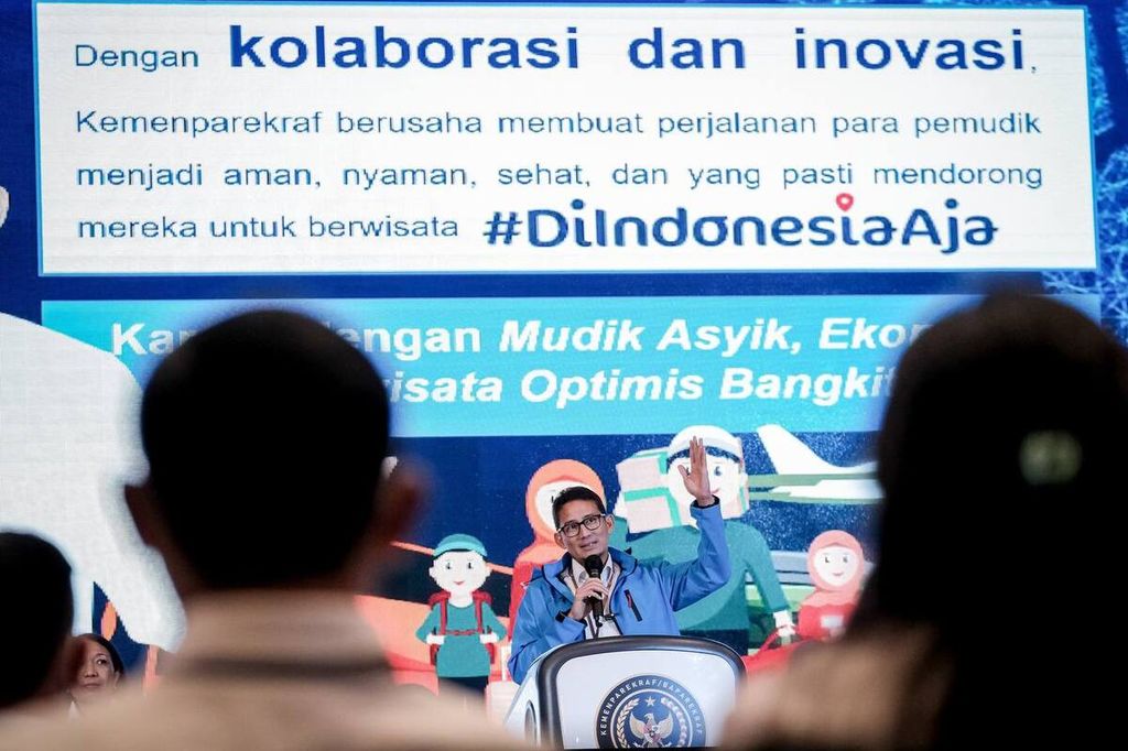 Sandiaga S Uno selaku Menteri Pariwisata dan Ekonomi Kreatif/Kepala Badan Pariwisata dan Ekonomi Kreatif saat menghadiri konferensi pers mingguan, Senin (17/4/2023), di Jakarta.