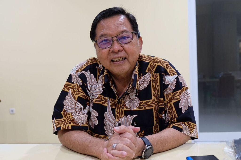 Tokoh Tionghoa Surakarta sekaligus Wakil Ketua Umum Perkumpulan Masyarakat Surakarta Sumartono Hadinoto, Senin (16/5/2023).