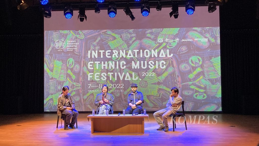 Diskusi berjudul Penciptaan Karya Musik Baru Berbasis Musik Tradisi diadakan di Taman Ismail Marzuki, Jakarta, Selasa (8/11/2022). Diskusi ini merupakan bagian dari acara International Ethnic Music Festival (IEMF) 2022 yang diadakan Dewan Kesenian Jakarta (DKJ).