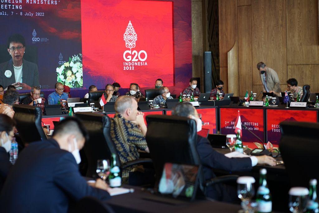 Pertemuan Tingkat Sherpa G20 (The 2nd Sherpa G20 Meeting) digelar di Labuan Bajo, Manggarai Barat, Nusa Tenggara Timur. Pertemuan selama tiga hari itu mengulas kemajuan pembahasan dari setiap kelompok kerja.