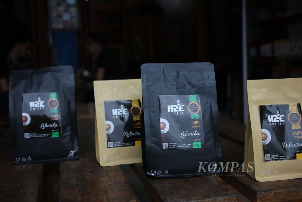 Bubuk kopi Tangse yang sudah dikemas dalam paket khusus dengan merek Kopi Tangse H2E.