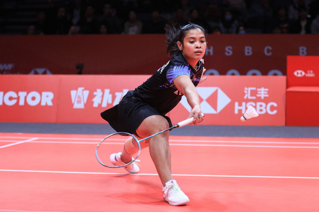 Gregoria Mariska Tunjung kalah dari Tai Tzu Ying pada penampilan pertama dalam penyisihan Grup A turnamen Final BWF World Tour 2023. Pada laga di Hangzhou Olympics Sports Center, Rabu (13/12/2023), Gregoria kalah dengan skor 18-21, 17-21.