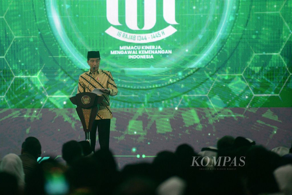 Presiden Joko Widodo berpidato dalam acara puncak Harlah ke-101 Nahdlatul Ulama di Universitas Nahdlatul Ulama (UNU) Yogyakarta, Sleman, DI Yogyakarta, Rabu (31/1/2024). 
