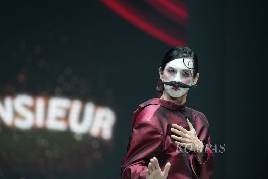 Peragaan busana koleksi Danjyo Hiyoji dalam Plaza Indonesia Men's Fashion Week di Jakarta, Rabu (4/9/2024). Plaza Indonesia Men's Fashion Week berlangsung dari 2-7 September 2024 bertema &quot;Modern Gentleman&quot;. Plaza Indonesia Men's Fashion Week mempersembahkan 22 peragaan busana dan enam presentasi busana dengan 40 merek ternama selama enam hari. 