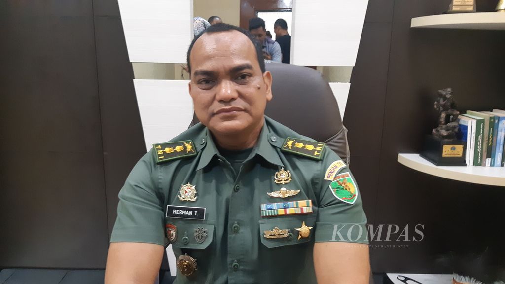Kepala Penerangan Kodam XVII/Cenderawasih, Letnan Kolonel Kav Herman Taryaman di Jayapura, Papua, pada Rabu (8/6/2022).
