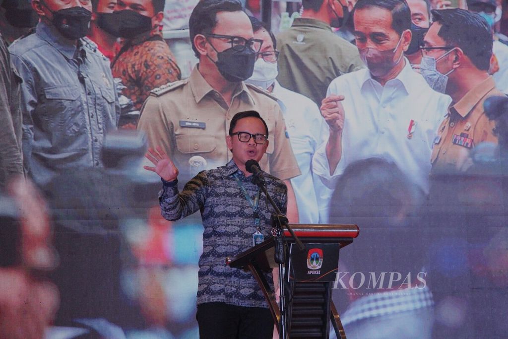 Ketua Asosiasi Pemerintah Kota Seluruh Indonesia (Apeksi) Bima Arya  dalam  seminar nasional transformasi ekonomi hijau mendukung pembangunan berkelanjutan di Palembang, Rabu (7/6/2023). 