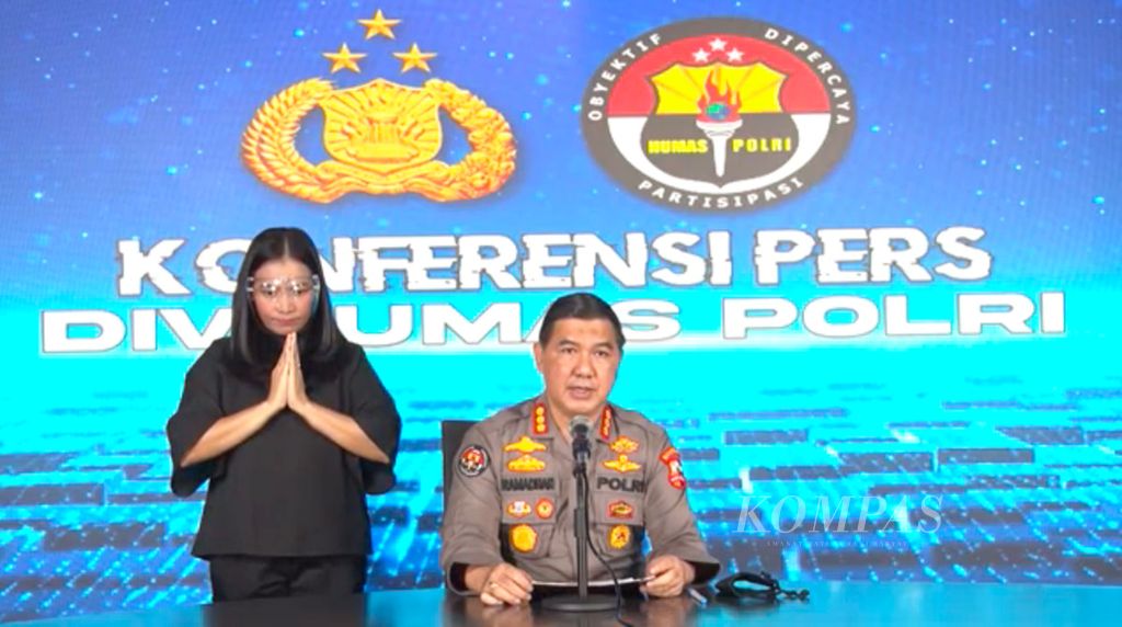 Kepala Bagian Penerangan Umum Divisi Humas Polri Komisaris Besar Ahmad Ramadhan dalam konferensi pers daring, Kamis (8/7/2021).