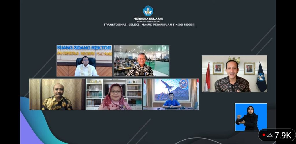 Menteri Pendidikan, Kebudayaan, Riset, dan Teknologi Nadiem Anwar Makarim meluncurkan Merdeka Belajar Episode Ke-22: Transformasi Seleksi Masuk Perguruan Tinggi Negeri (PTN) secara daring, awal September 2022. 