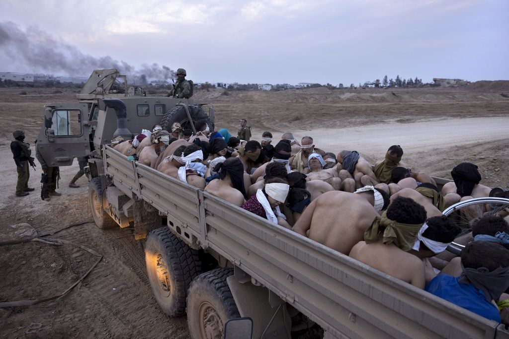 Tentara Israel Jadikan Warga Sipil Palestina Tameng Hidup - Kompas.id