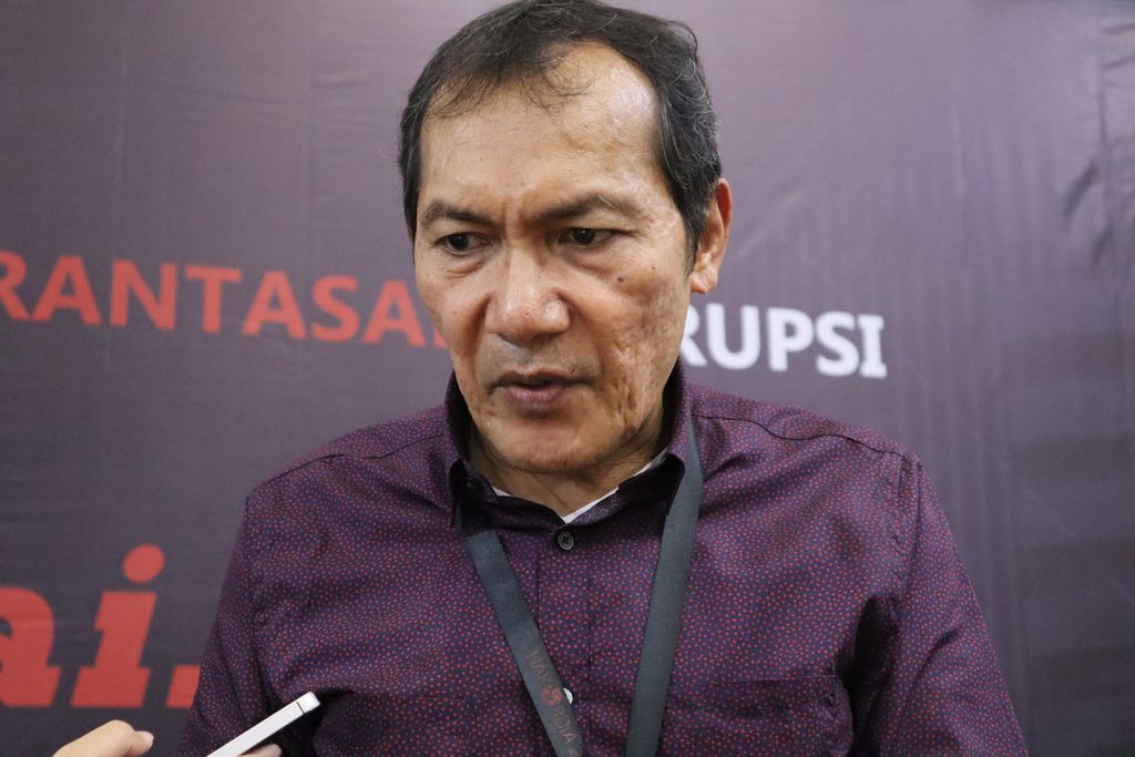 Pemimpin KPK 2015-2019 Saut Situmorang