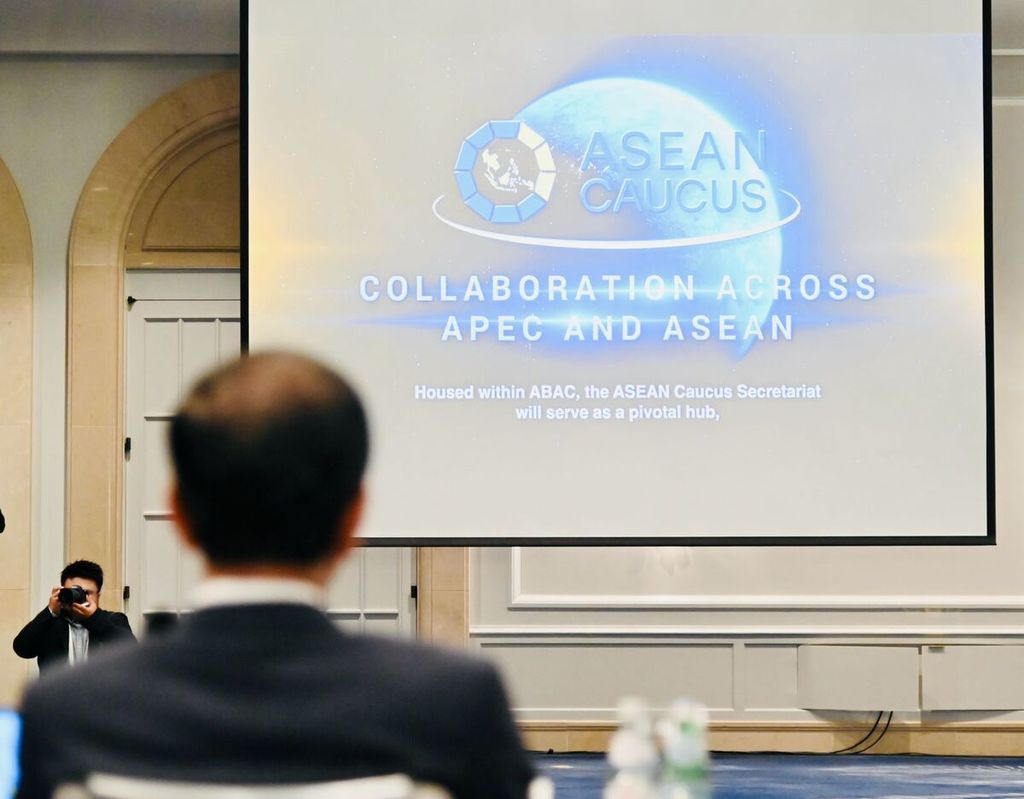 Presiden Joko Widodo menghadiri ABAC ASEAN Caucus Day di Hotel Four Seasons, San Francisco, Amerika Serikat, Rabu (15/11/2023) waktu setempat. Presiden menyambut baik terbentuknya Kaukus ASEAN untuk memperkuat sentralitas ASEAN dalam APEC Business Advisory Council.
