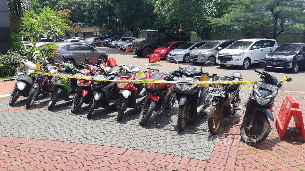 Barang bukti sepeda motor hasil pencurian di Polda Metro Jaya, Jakarta, Rabu (29/1/2020).