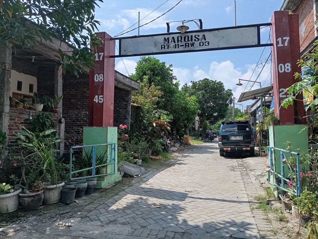 Suasana di Perumahan Cerme Indah, Desa Betiting, Kecamatan Cerme, Kabupaten Gresik, Jawa Timur, Sabtu (11/5/2024). 