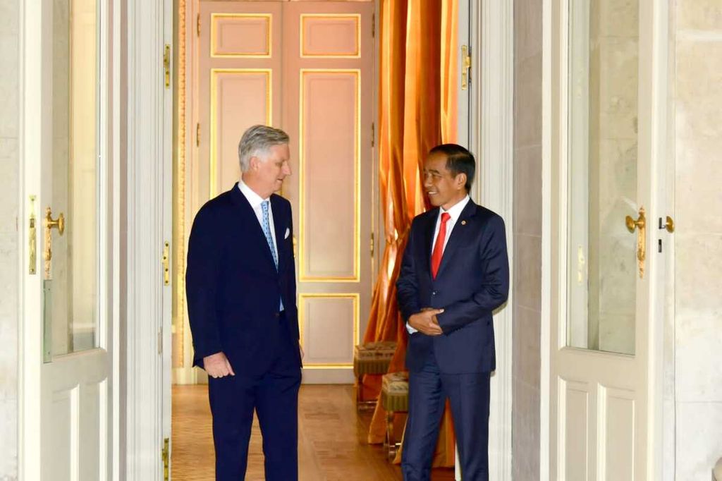 Presiden Joko Widodo melakukan pertemuan dengan Raja Belgia Philippe Leopold Louis Marie di Istana Laeken, Brussels, Rabu (14/12/2022).