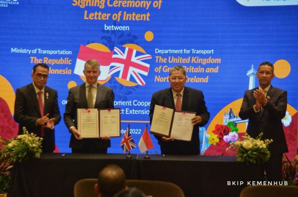 Jepang dan Inggris berminat untuk berpartisipasi pada proyek pengembangan angkutan massal perkotaan MRT Jakarta koridor Timur-Barat. Pada Senin (14/11/2022),  dilakukan penandatanganan nota kesepahaman antara Indonesia dengan Jepang dan Inggris, yang berlangsung di Bali.  