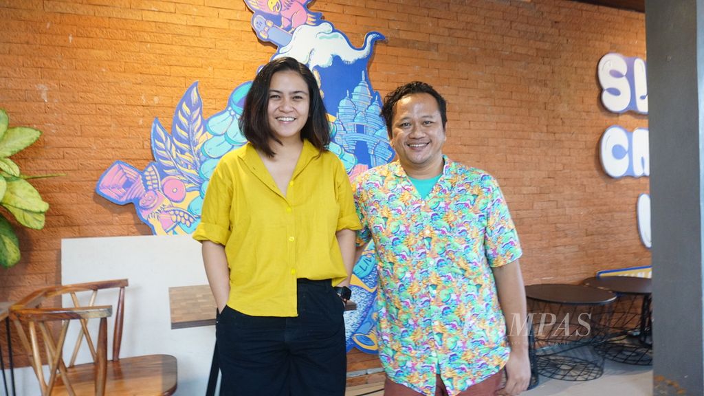 Hizkia Subiyantoro (HizaRo) dan istrinya, Chonie Prysilia, keduanya pendiri Animasi Club di Yogyakarta pada Kamis (30/3/2023).