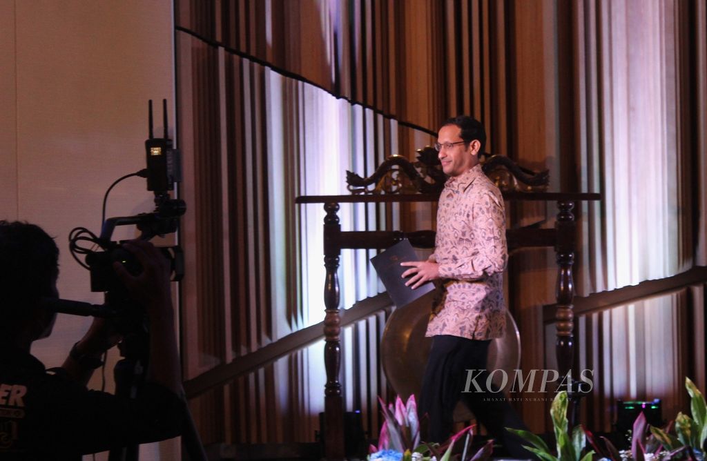 Menteri Pendidikan, Kebudayaan, Riset, dan Teknologi Nadiem Anwar Makarim menghadiri pembukaan kampus Monash University Indonesia di kawasan Bumi Serpong Damai, Tangerang Selatan, Kamis (14/4/2022). 