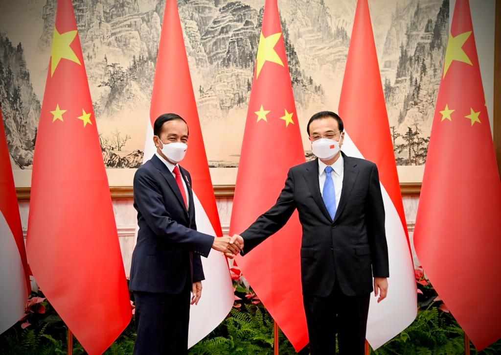 Presiden Joko Widodo bertemu Perdana Menteri China Li Keqiang dalam kunjungan kerjanya, Selasa (26/7/2022), di Beijing, China. Selain PM Li, Presiden Jokowi juga bertemu Presiden Xi Jinping.