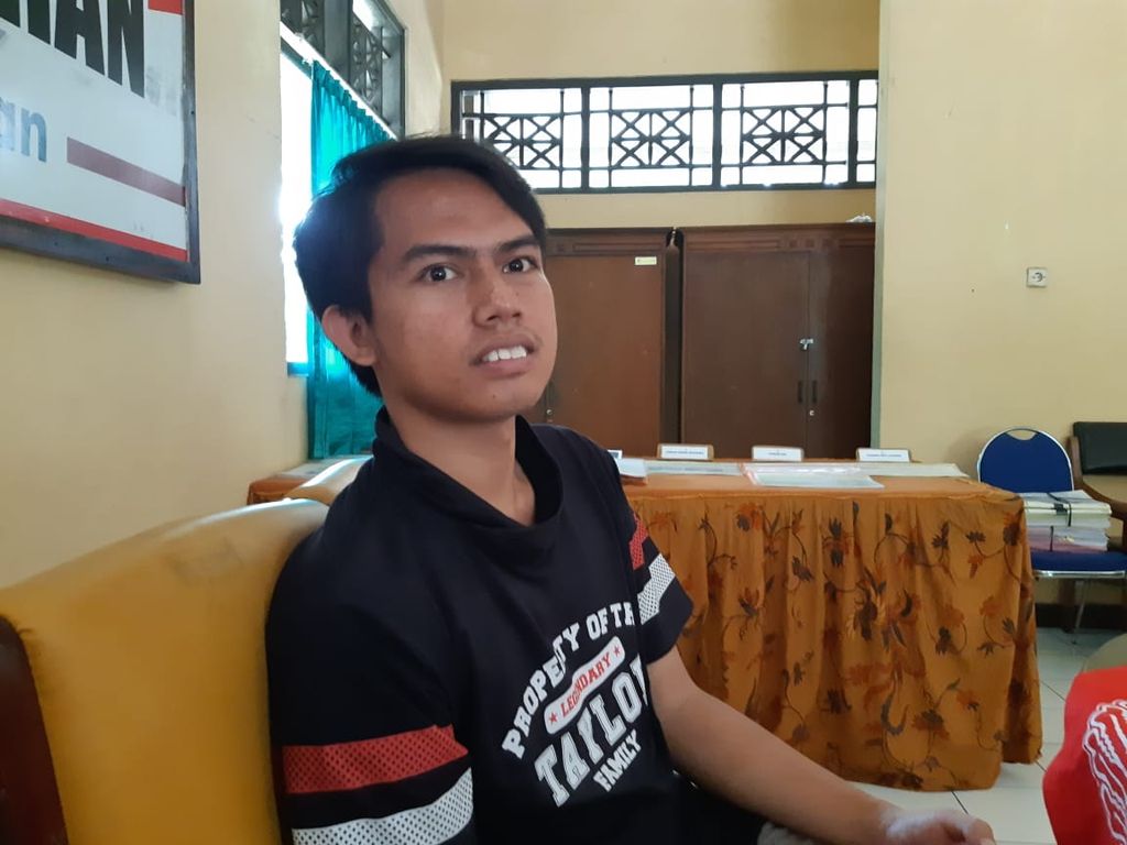 Rangga Rizky Yando (22), calon ABK asal Bengkulu saat ditemui di rumah aman di Kabupaten Semarang, Jawa Tengah, Sabtu (24/8/2023) siang. Rizky menjadi salah satu ABK yang terkatung-katung di penampungan PT Dima Pasifik Mandiri dan akhirnya gagal berangkat.