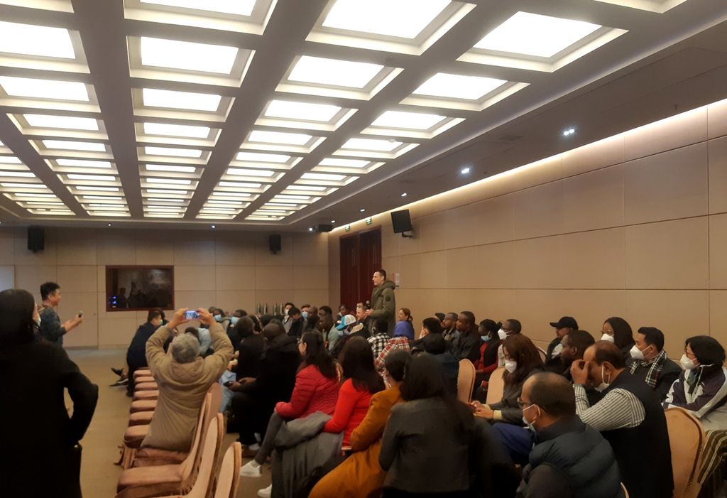 Briefing perkenalan dalam program China International Press Communication Center (CIPCC) 2023, di Beijing, China, Kamis (2/3/2023). Program yang berlangsung selama 4 bulan itu melibatkan 69 orang jurnalis dari 51 negara.