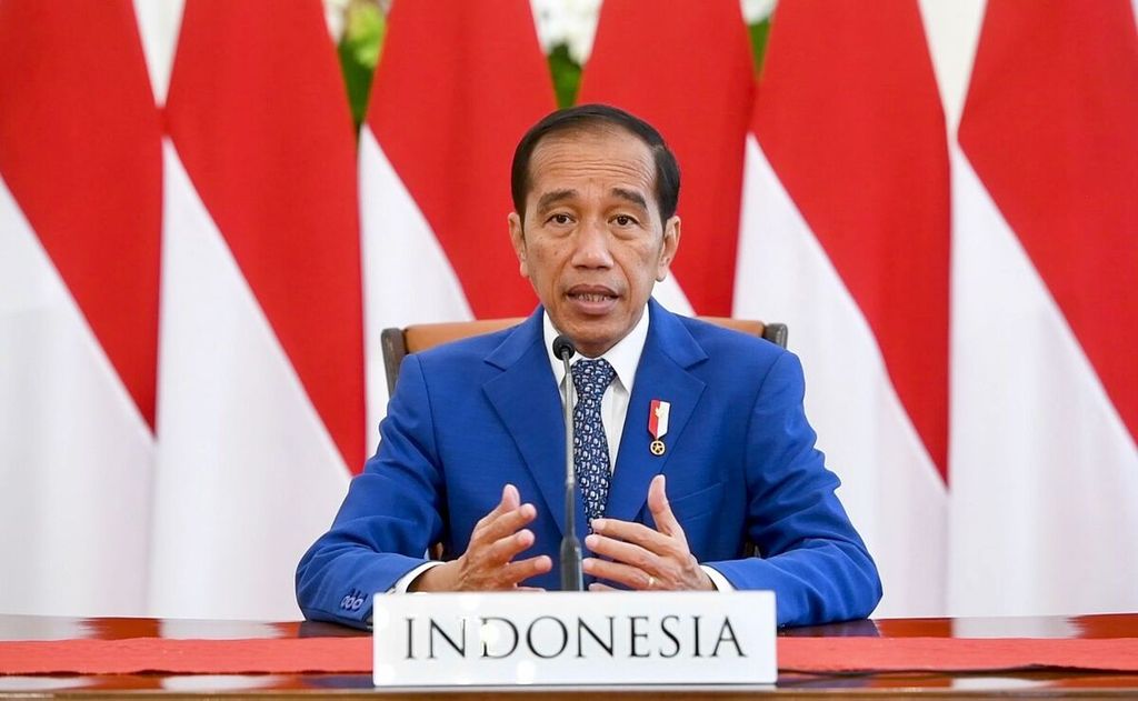 Presiden Joko Widodo mengajak semua pihak memperkuat kemitraan global dalam mendorong pencapaian SDGs saat berpidato secara virtual pada High-level Dialogue on Global Development dari Istana Merdeka, Jakarta, Jumat (24/6/2022). 