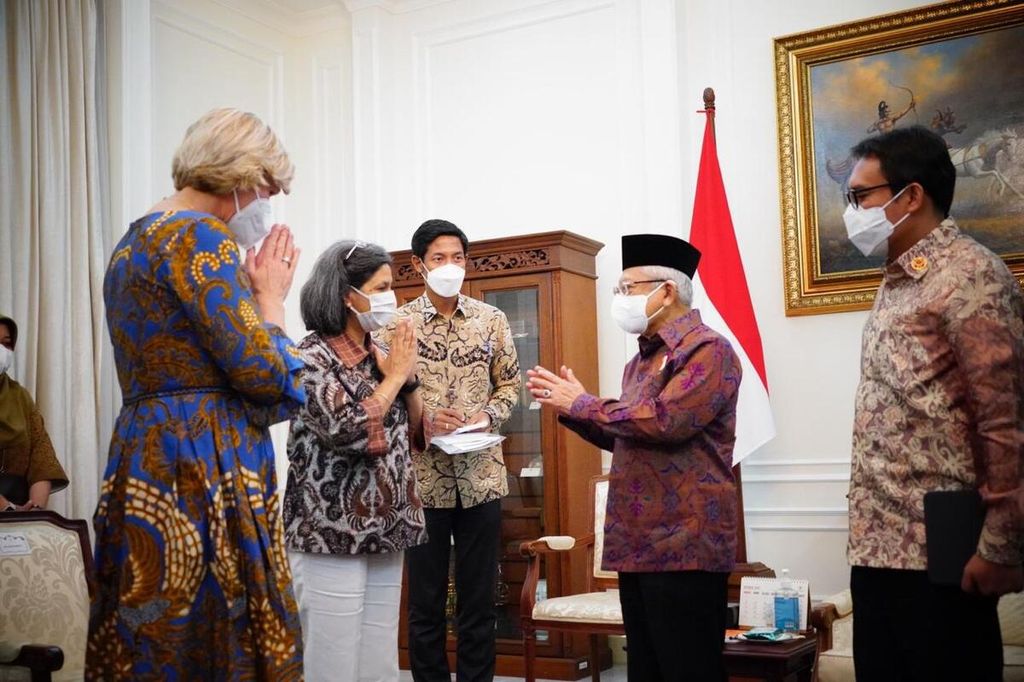Wakil Presiden Ma’ruf Amin saat menerima jajaran Delegasi Bank Dunia, di Istana Wakil Presiden, Jl Medan Merdeka Selatan No 6 Jakarta Pusat, Rabu (26/10/2022).