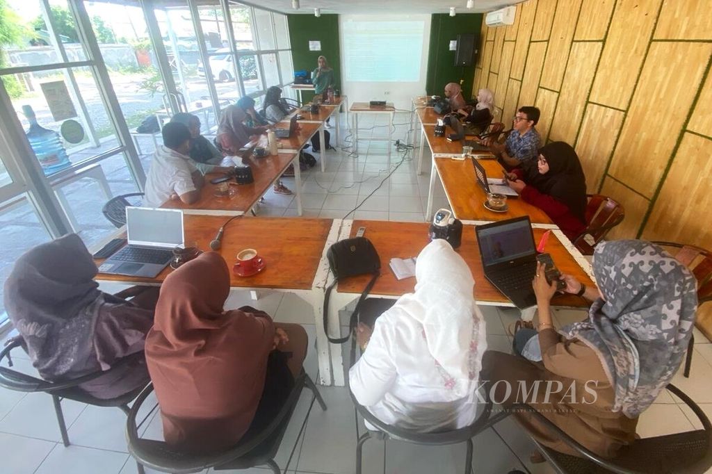 Workshop Pemantauan Kekerasan terhadap Perempuan dan Anak Perempuan dalam Pemilu, Rabu (7/2/2024), di Banda Aceh oleh Kalyanamitra.