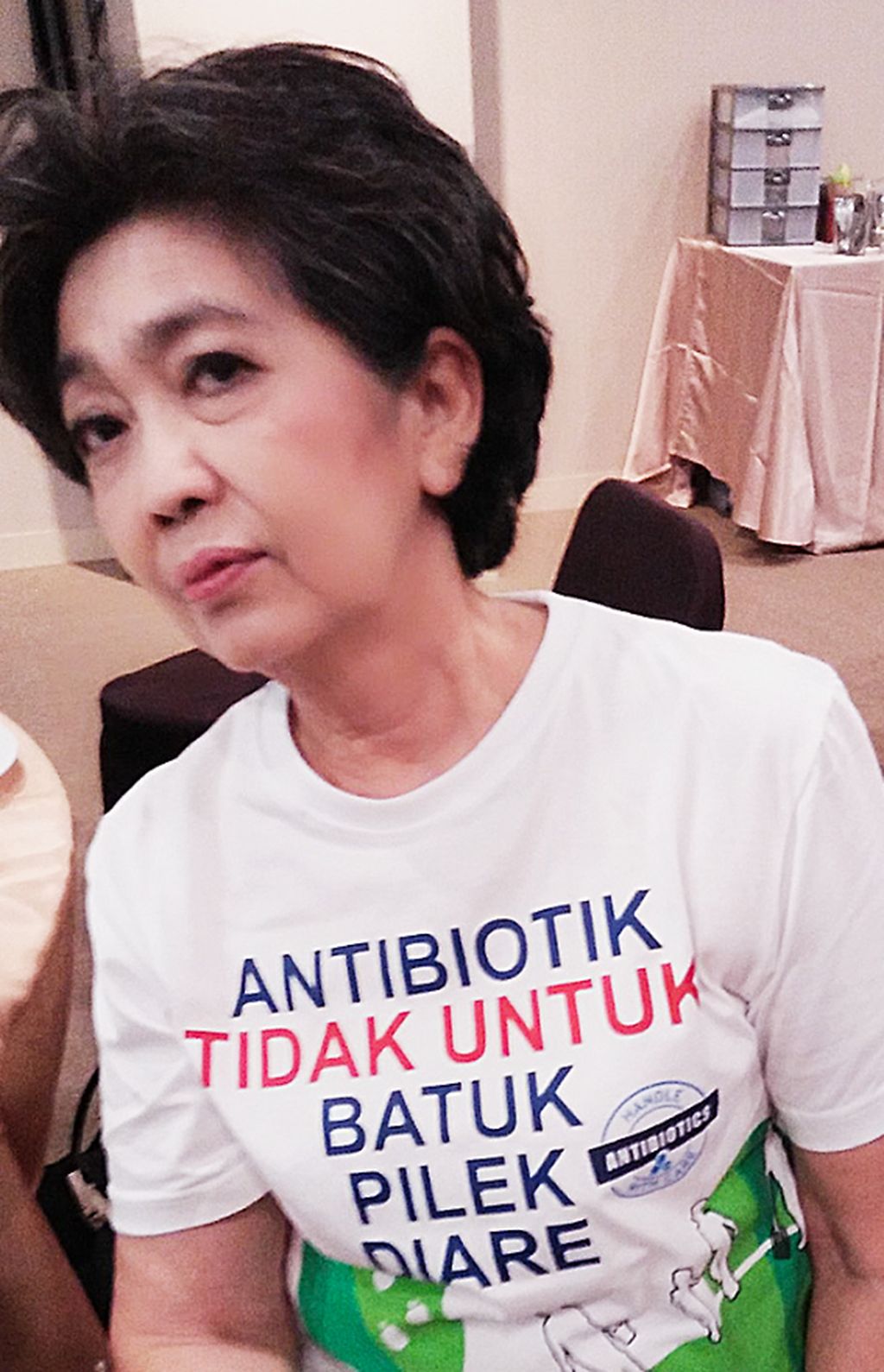 Purnamawati S Pujiarto dalam suatu acara edukasi di Surakarta, Jawa Tengah, 18 November 2017. Dokter spesialis anak ini giat mengampanyekan penggunaan obat yang rasional (<i>rational use of medicine</i>), terutama antibiotik. Ia juga mendirikan Yayasan Orang Tua Peduli (YOP) yang bergerak dalam advokasi publik agar kritis dalam menerima resep dari dokter.