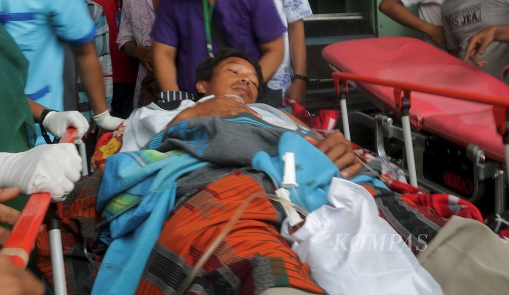 Dua warga Desa Peunaron Baro, Kecamatan Peunaron, Aceh Timur, Aceh, yakni Juman (52) dan Minso (41), ditembak orang tak dikenal pada Minggu (5/3) pukul 03.00 dini hari. Misno saat dibawa ke Rumah Sakit Umum Daerah Aceh Zainal Abidin di Banda Aceh. Polisi masih penyelidiki motif penembakan tersebut.