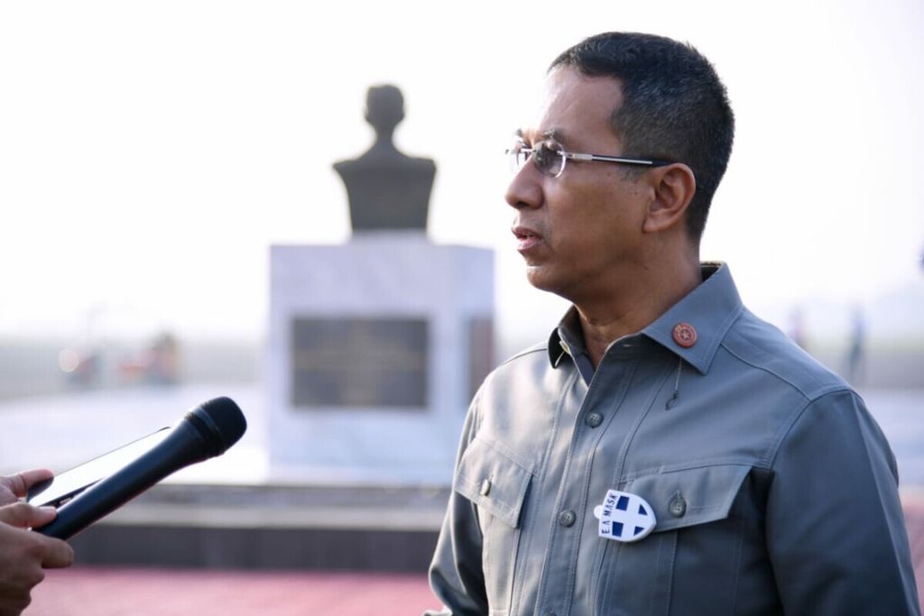 Kepala Sekretariat Presiden Heru Budi Hartono saat memberikan pengarahan sebelum keberangkatan Presiden Joko Widodo untuk kunjungan kerja perdana di masa pandemi ke Provinsi Jawa Timur, Kamis (25/6/2020).