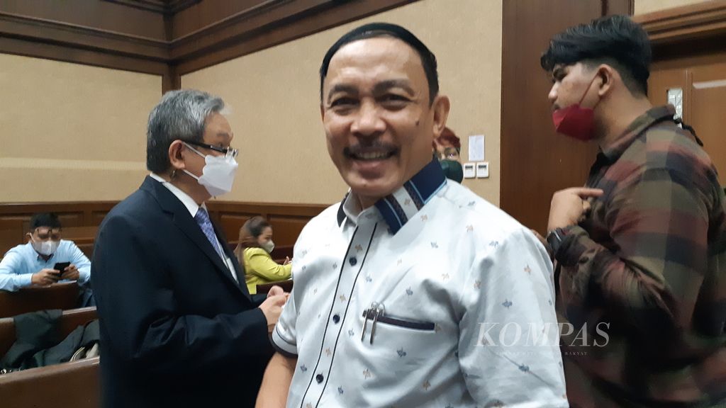 Kuasa hukum terdakwa Pierre Togar Sitanggang, Refman Basri, seusai pemberitahuan tentang penundaan sidang perdana kasus dugaan korupsi pemberian fasilitas ekspor minyak sawit mentah dan turunannya, di Pengadilan Tipikor Jakarta, Rabu (24/8/2022).