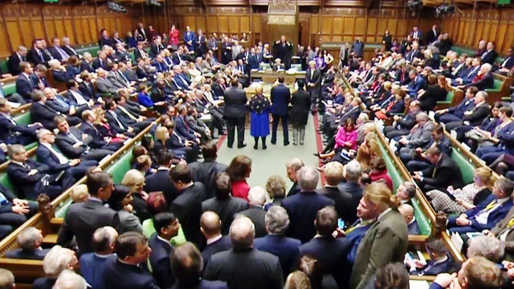 Sebuah gambar  yang dicuplik dari video yang ditayangkan oleh UK Parliament\'s Parliamentary Recording Unit (PRU) di Majelis Rendah di London, Inggris, Rabu (1/2), para anggota parlemen menunggu hasil voting yang memberi mandat kepada Perdana Menteri Theresa May untuk memulai proses perceraian Inggris dari Uni Eropa.