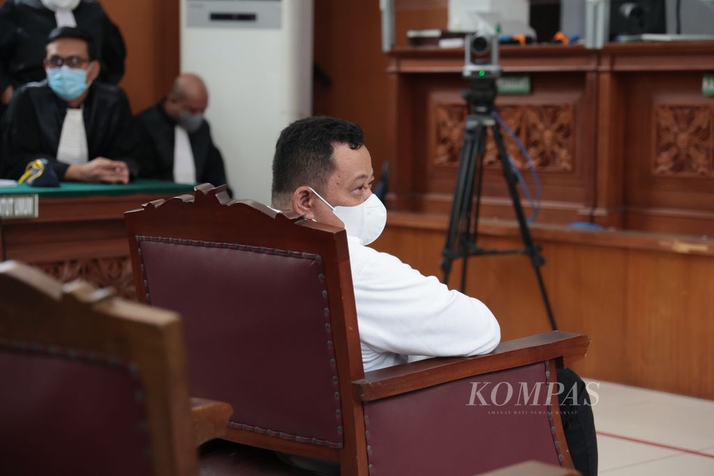The defendant in the murder case of Nofriansyah Yosua Hutabarat or Brigadier J, Kuat Ma'ruf in the trial verdict at the South Jakarta District Court, Tuesday (14/2/2023).