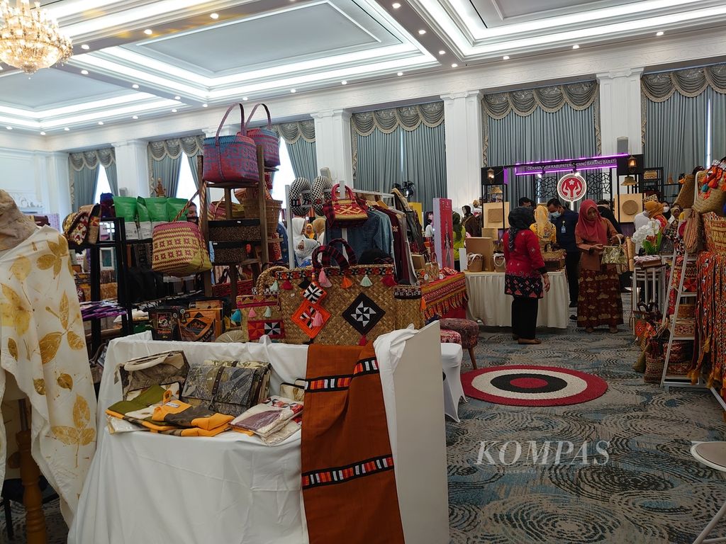 Pemerintah Provinsi Lampung menggelar acara Lampung Craft 2022 sebagai sarana promosi produk UMKM. Pameran tersebut berlangsung pada 19-23 Oktober 2022. 