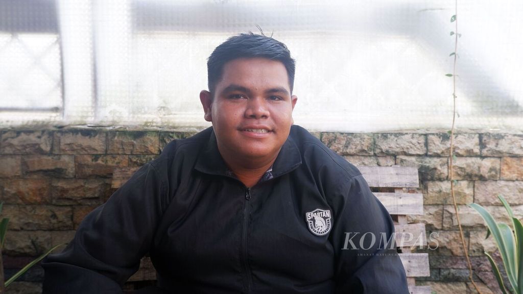 Agus Ridho Hidayat (24), Pemuda Pelopor Bidang Pangan tingkat Kota Banjarmasin dan Provinsi Kalimantan Selatan Tahun 2022 saat ditemui di sebuah kedai kopi, di Banjarmasin, Sabtu (29/10/2022).