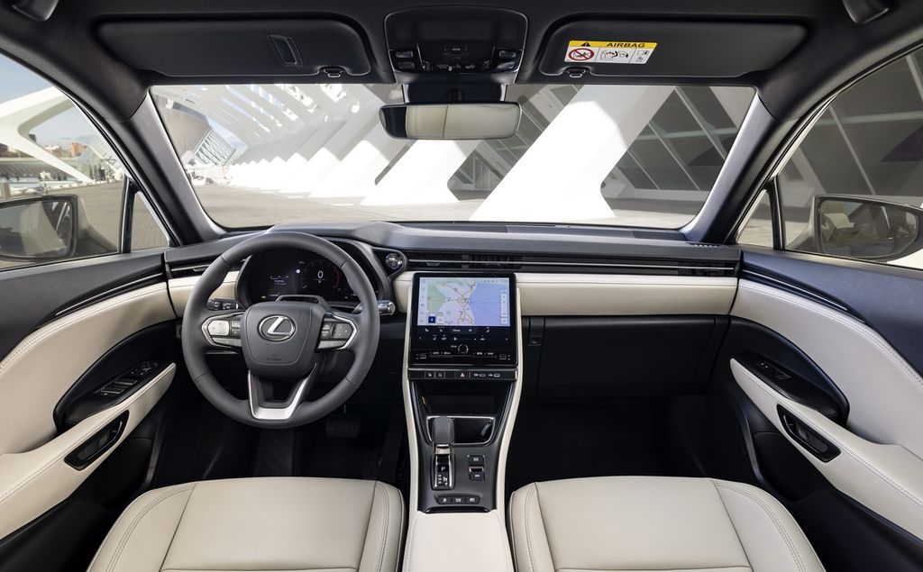 Desain interior kabin depan mobil produk terbaru Lexus, LBX. 